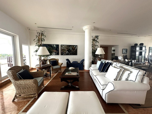 Departamento En Venta En Cancún En Residencial Del Mar Con Alberca Privada:
