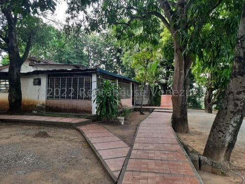 Imagen 1 de 14 de Casa En Venta En Av. Fermin Toro, San Juan De Los Morros.23-16060