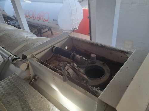 Carreta Tanque Randon 2015 9 Eixos