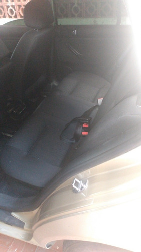 Volkswagen Golf 2.0 Automatico