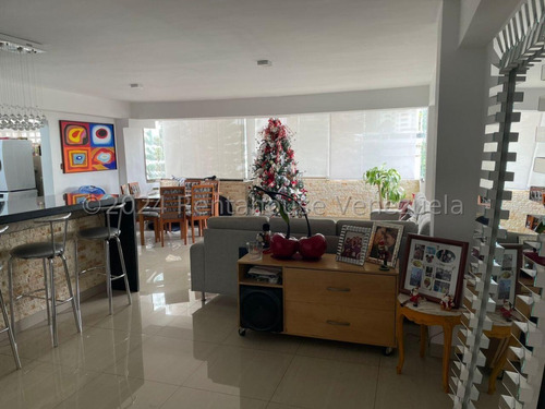 Venta De Fantástico Apartamento En Colinas De Bello Monte / Gc