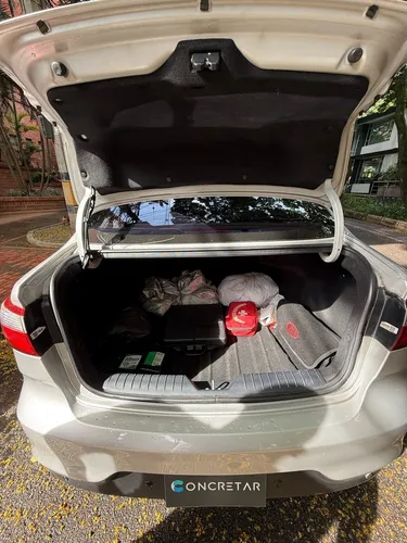 Kia Rio Spice Sedan 2016 Mecánico 4x2