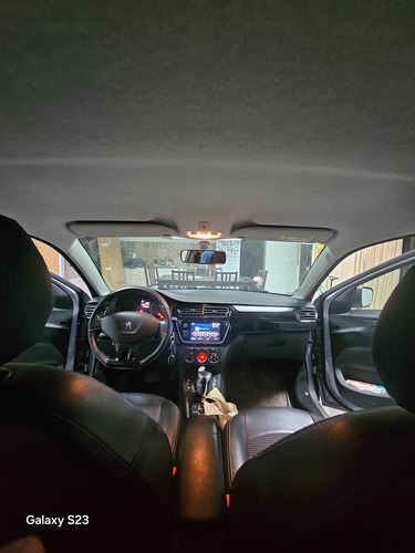 Peugeot 301 1.6 Allure Plus