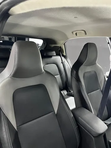 Chevrolet Onix 1.0T Premier Hatch At