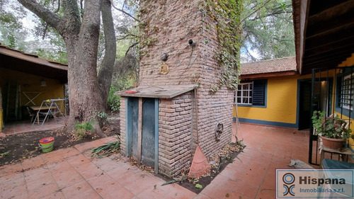 Líndísima Casa En Venta En Del Viso, Barrio Los Jazmines, Sobre Calle Arata