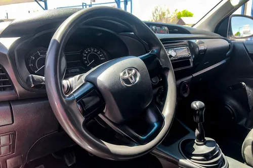Toyota Hilux 2.8 Tdi Cabina Doble Mt