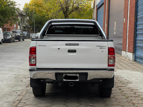 Toyota Hilux 3.0 Cd Srv Cuero 171cv 4x4 5at 2014