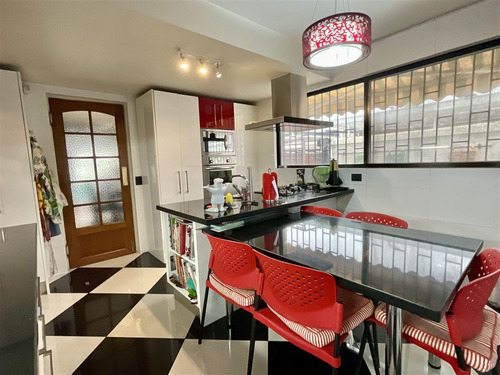 Casa En Venta Sin Comisión De 7 Dorm. En Las Condes