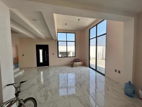 Casa Grande Tipo Minimalista