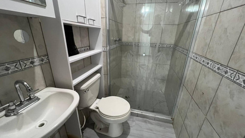 Venta De Apartamento. Res. Paso Real, San Diego.