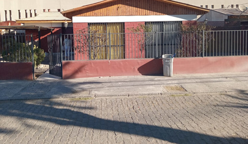 Casa En Villa Cerrada A Metros De Supermercado Y Colegios