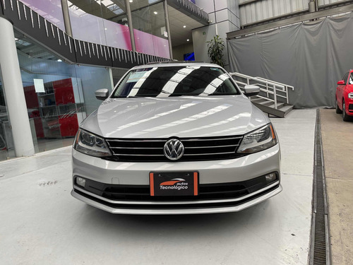 Imagen 1 de 12 de Volkswagen Jetta 2016 2.5 Comfortline At