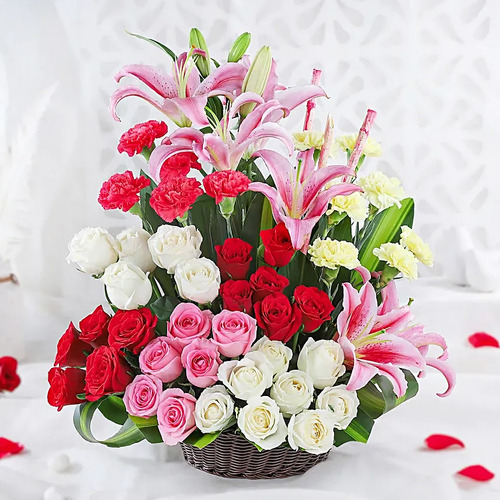 Arreglo Artificial, Rosas, Lilys Y Clavel.
