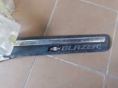 Platina Falquilla Chevrolet  Blazer 98/2001