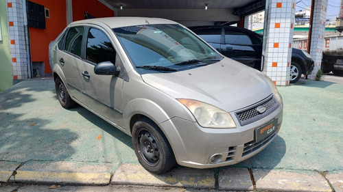 Ford Fiesta Sedan 1.6 First Flex 4p