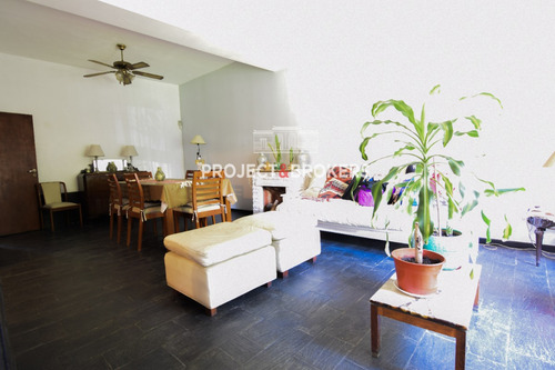 Casa En Venta En Castelar