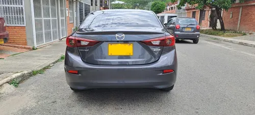 Mazda 3 2.0 Touring
