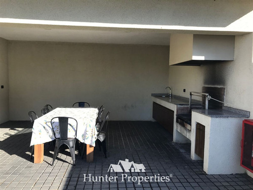 Departamento 2d, En Primer Piso, Con Patio En Venta En Talca