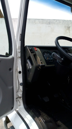 Imagem 7 de 15 de Mercedes Benz 710 2009 - Bau