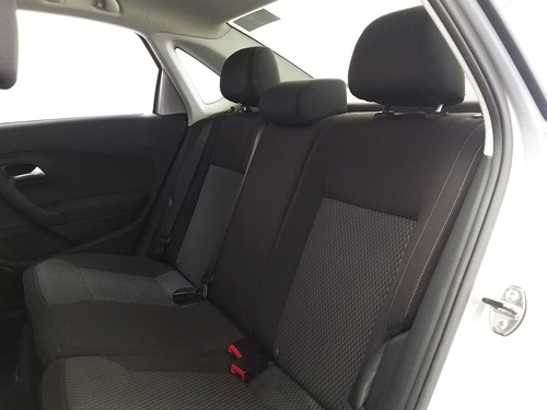 Imagen 9 de 15 de Volkswagen Vento Comfortline Plus 2020 Plata
