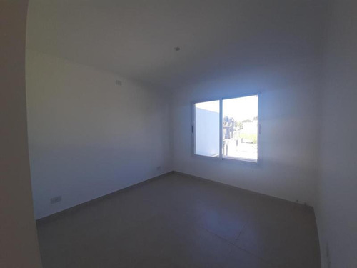 Imagen 13 de 22 de Duplex En Venta A Estrenar. Barrio El Trébol. Lujan