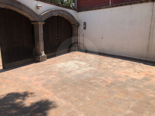 Casa En Venta En Lomas De Bezares