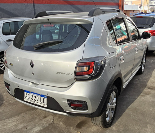 Renault Sandero Stepway 1.6 Privilege 105cv