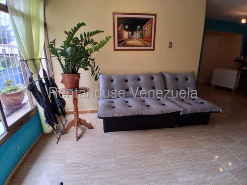Yoselin Cabesas Vende Apartamento En Cabudare 25-22034 Yc