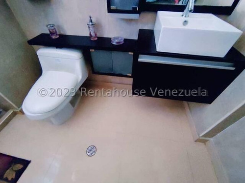 Imagen 17 de 23 de Espectacular Townhouse En Venta Urb. Los Girasoles Maracay 23-19053 Ejc