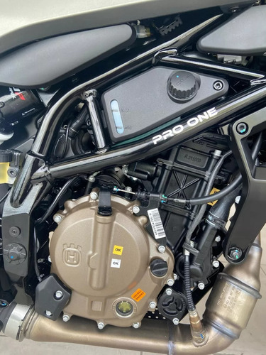 Svartpilen 250 Husqvarna Tienda Oficial Exclusiva Pro One