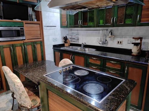 En Venta Apartamento Duplex Ubicado En Carrizal Residencias Estancias Carcabelos. Rz