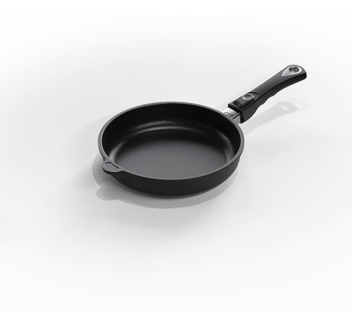 Imagen 2 de 2 de Sartén 24 Cm Alemana Amt Gastroguss The Best Pan