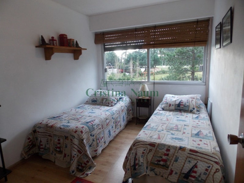 Apartamento En Roosevelt, 4 Dormitorios *- Ref: 2132