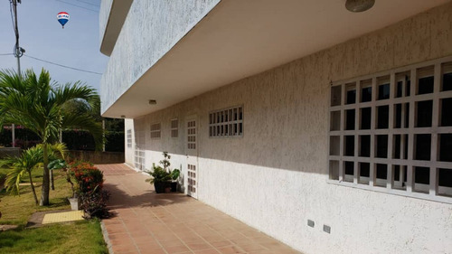 Re/max 2mil Vende Apartamento En El Conjunto Residencial Gemas De Guatamare Ii, La Asunción. Isla De Margarita, Estado Nueva Esparta 