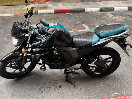 Moto Yamaha Fz 150 , Único Dueño Con Papeles Al Día