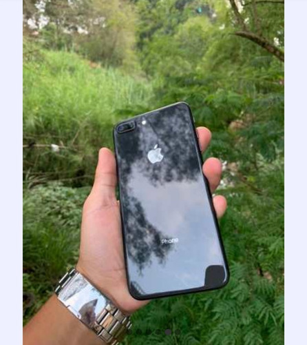 iPhone 8 Plus 64 Gb