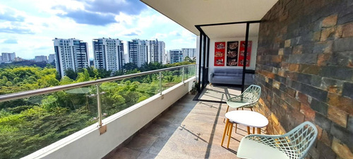 Se Vende Espectacular Apartamento  Sector Avenida Centenario