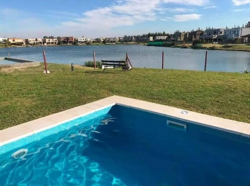 Imagen 12 de 14 de Moderna Casa Al Lago Con A Mejor Orientación En La Comarca
