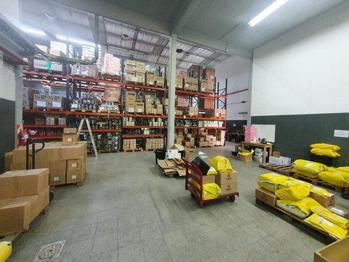 Imagen 10 de 17 de Excelente Inmueble Industrial / Deposito Con Oficinas - Chacarita - E2