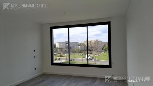 Imagen 5 de 10 de Venta - Santa Catalina A Estrenar 3 Dorm. - Tigre