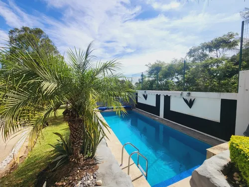 Venta Casa Jacarandas Con Alberca, Enorme Jardín, Amueblada, Equipada, Vistas Espectaculares Con Todos Los Servicios En Fracc Rancho San Diego Ixtapan De La Sal Edomex