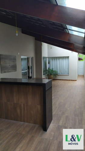 Imagem 8 de 12 de Linda Casa Com Ótima Localização! - 1566