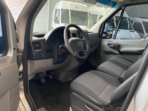 Imagem 5 de 15 de Sprinter 311 2016 Baú Refrigerado Completa Único Dono!