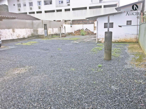 Casa Com Amplo Terreno Para Locação - 2445
