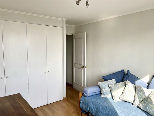Departamento En Venta De 4 Dorm. En Lo Barnechea