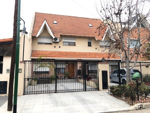 Imagen 1 de 17 de Casa Venta 4 Ambientes Martínez