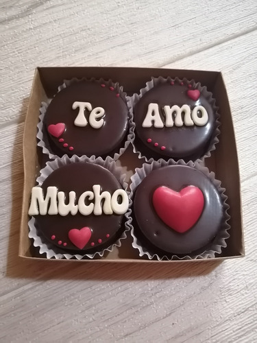 Alfajores Personalizados.... En Chocolate....domicilios