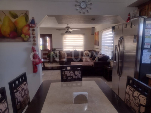 -se Vende Casa En Col. Burocrata En Cd. Cuauhtemoc, Chih