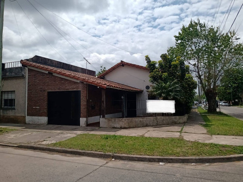 Venta Casa Con Patio En Quilmes Oeste
