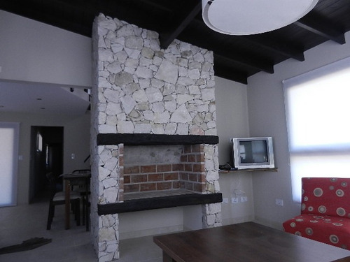 Casa De 4 Ambientes - Valeria Del Mar - Pinamar
